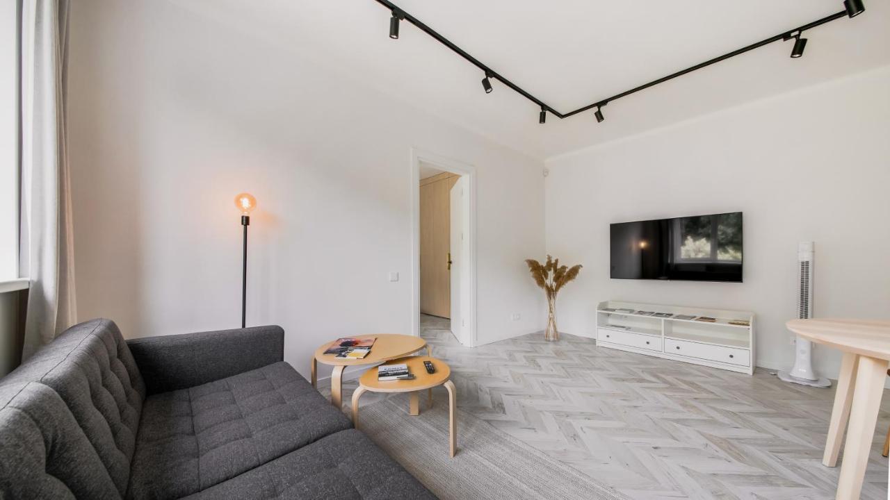 Central Apartment In Architectural Street Kowno Zewnętrze zdjęcie